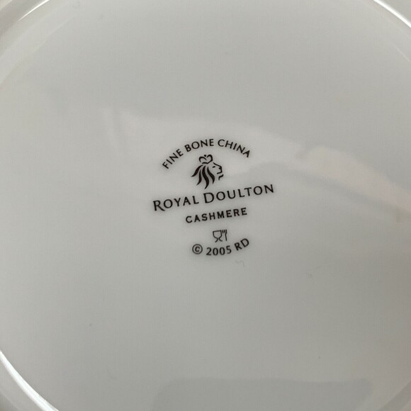Royal Doulton Cashmere Bread and Butter Plates Fine White Lot of 4 - Picture 7 of 8